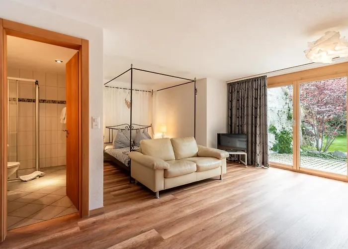 Апартаменти Haus Alpine *